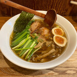 八雲  - 肩ロースチャーシュー麺 @900円に＋ねぎ @100円＋味玉 @100円