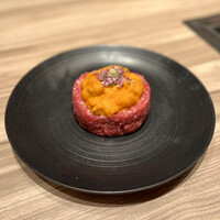 焼肉うしごろ 新宿三丁目店 - 生雲丹のうしごろユッケ 