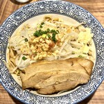 ラーメン燈郎 - 『汁なし油そば』＜並盛り＞　(野菜普通・ニンニク普通)