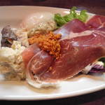 大西亭 - 鰆ポワレ半熟卵とポテトサラダ添え、生ハムのサラダ