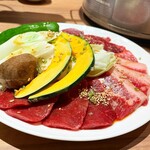 Yakiniku Horumon Za Chikaraya - 