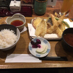 Tempurasakabanakashou - あさり味噌汁、ご飯は小盛