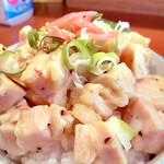 自家製麺 ラーメン創房 忠虎 - 鶏皮丼