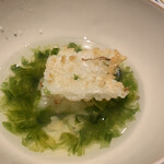 温石 - そして、最後には青海苔と一緒にサラサラと。
      いつもの〆に、焼いた香ばしさを加えて。