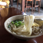 黒田うどん店 - 細めの麺です！やや硬め