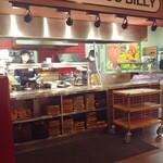 ブロンコビリー - 席からキッチンを見る