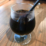 TAKAO COFFEE - 火照った身体をクールダウンしてくれる
      アイスコーヒーです