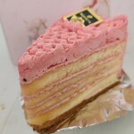 Monrebu - 木苺のバタークリームケーキ(330円)です。