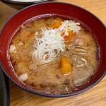 とんかつ 栄ちゃん - 大好き豚汁。お肉たっぷりで嬉しい。