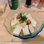 泰誠酒場 - 豆腐サラダ