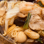 新中華 - こんなに具材多め