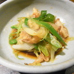 山元麺蔵 - 油かすとネギの炒め物