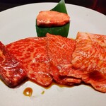 Yakiniku Ushijirushi - 焼肉5種