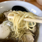 Chuuka Shokudou Tantan - 中太ちぢれ麺がスープを絡めとります