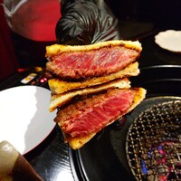 焼肉 牛印 新宿店 - サンド完成