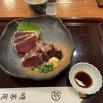 上野 味喜庵 - 鰹たたき９５０円。もっちりとしたリッチな味わいです（╹◡╹）
