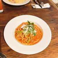 シャイニーアウル 表参道 - 生モッツァレラのトマトパスタ