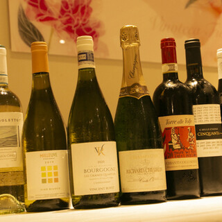 The wines are mainly from Burgundy, Italy, and California.