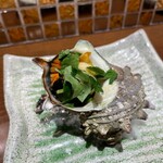 寿司と山形蕎麦 海風季 - サザエのつぼ焼き