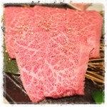 食彩和牛 しげ吉 - 神戸ビーフの三角バラ