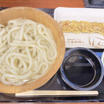 丸亀製麺 - 釜揚げうどんとちくわ天