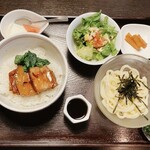 座忘庵 - 【2022/7】角煮丼と冷たいうどんのセット