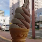 Masukatto Boa - ソフトクリーム(ミックス)¥350