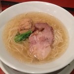 麺創 なな家 - 鶏そば
      あっさり塩味並盛