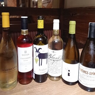 スペイン産の自然派ワイン＆ビール種類豊富にご用意しております