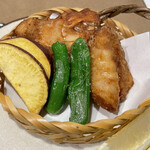 玄品 浅草 ふぐ・うなぎ・かに料理 - ふぐ唐揚げ（「焼きふぐと〆のしおつけ麺コース」6000円）