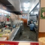 ラーメン山岡家 釧路店 - 厨房