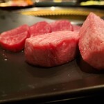 焼肉ステーキ あつし - (6)「上タン」と「超厚切り牛タン」-2