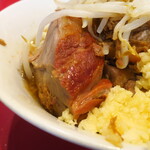 ラーメン二郎 - 豚の厚み