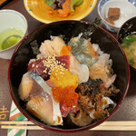 割烹 吉野 - 海鮮丼セット(税込1000円)