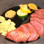 Le Cinq - 厳選黒毛和牛のハラミ肉のステーキ