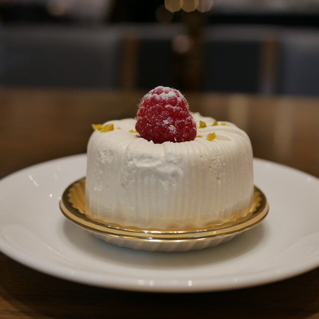 パティスリー　tradition et innovation パティスリーtradition et innovation