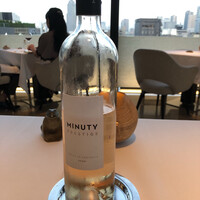ベージュ アラン・デュカス 東京 - 