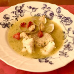 リストランテ アクアパッツァ - メイン（鮮魚のアクアパッツァ（スズキ）（取り分け））