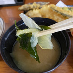 天ぷらや天八 - 味噌汁の具