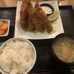 三代目 仔虎 - 海老フライ定食　1350円
