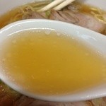吉川屋 - 鶏ｶﾞﾗ醤油の美味しいスープ♪意外に薄口でなく、結構はっきりしたお味♪
