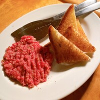 カルネジーオ イースト - 