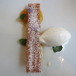 ヴィラ・アイーダ - はっさくのフイヤンティーヌとアニスのジェラート