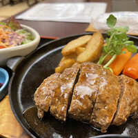 荒井屋 万國橋店 - ハンバーグ