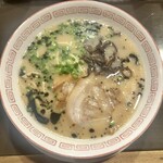 春吉ラーメン - 黒とんこつラーメン　850円