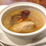 FU TENG TENG - ③フカヒレと乾貨の旨味、蒸しスープ