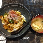 日本酒と創作小鉢料理 GOKURi - 本日の丼ぶり ¥500（税込）