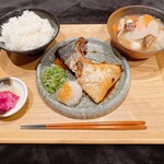 酒場シナトラ - 【土日祝限定】本日のあら炊き定食