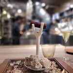 MONICA - 鹿と林檎のラング・ド・シャ