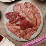 Assortment of 3 types of specially selected Japanese beef (approximately 2-3 servings)